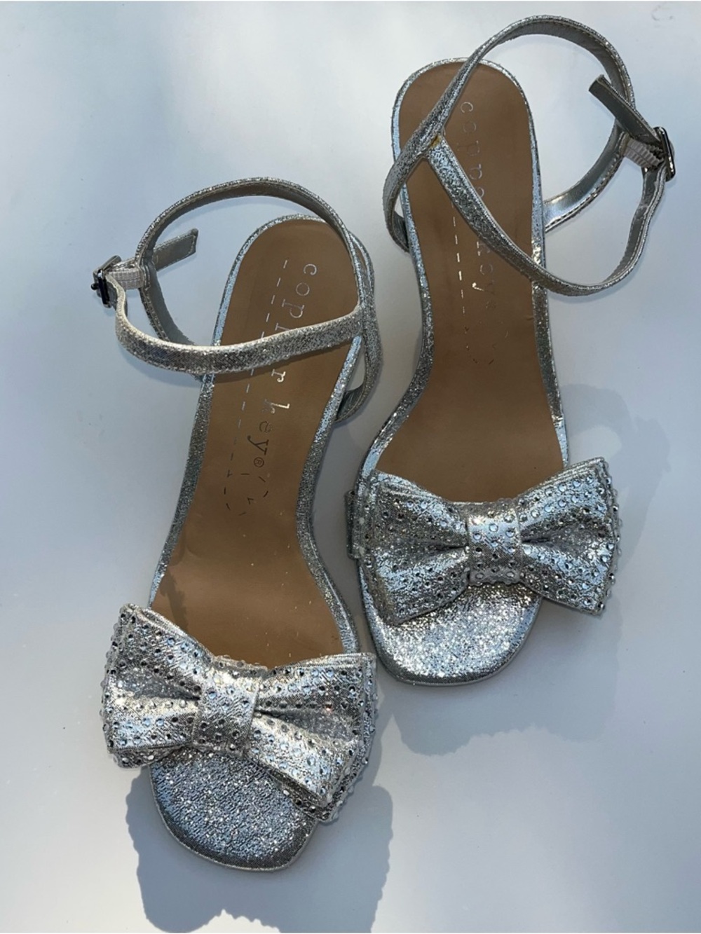 NWOT Copper Key Girl's Silver Rhinestone Bow Ankle-Strap Kitten Heel Sandals